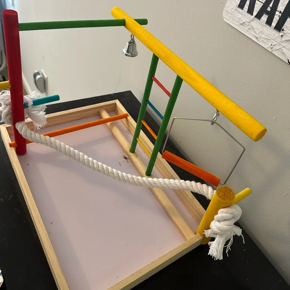 Medium play stand for birds